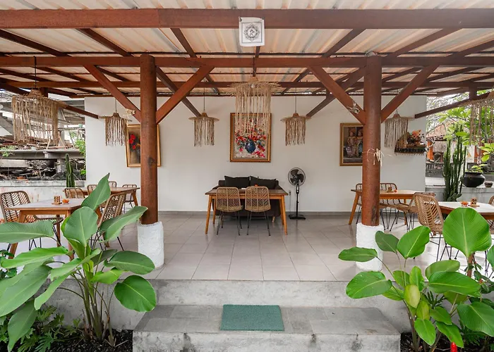 Vastu Family アパート